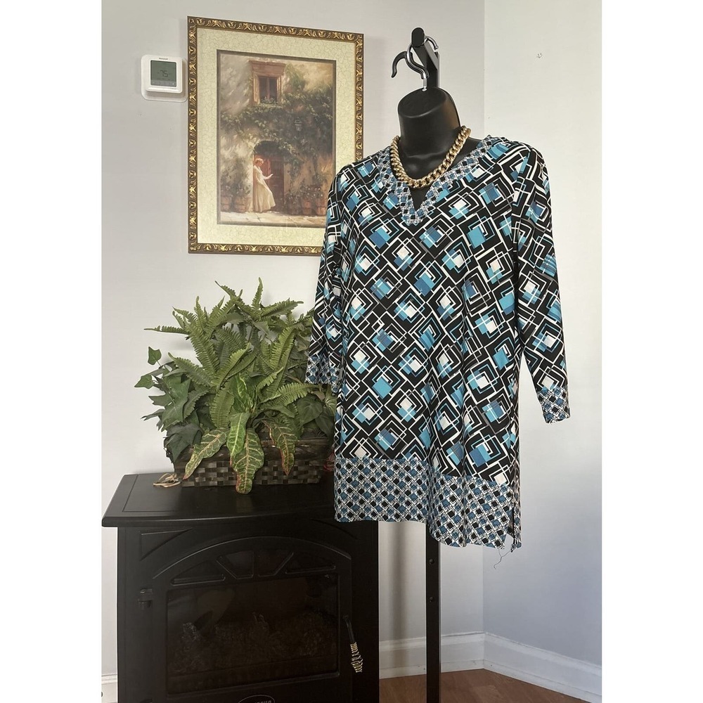 Notations M Stretchy Multicolor Top 3/4 Sleeve Split Hem Pullover Collarless